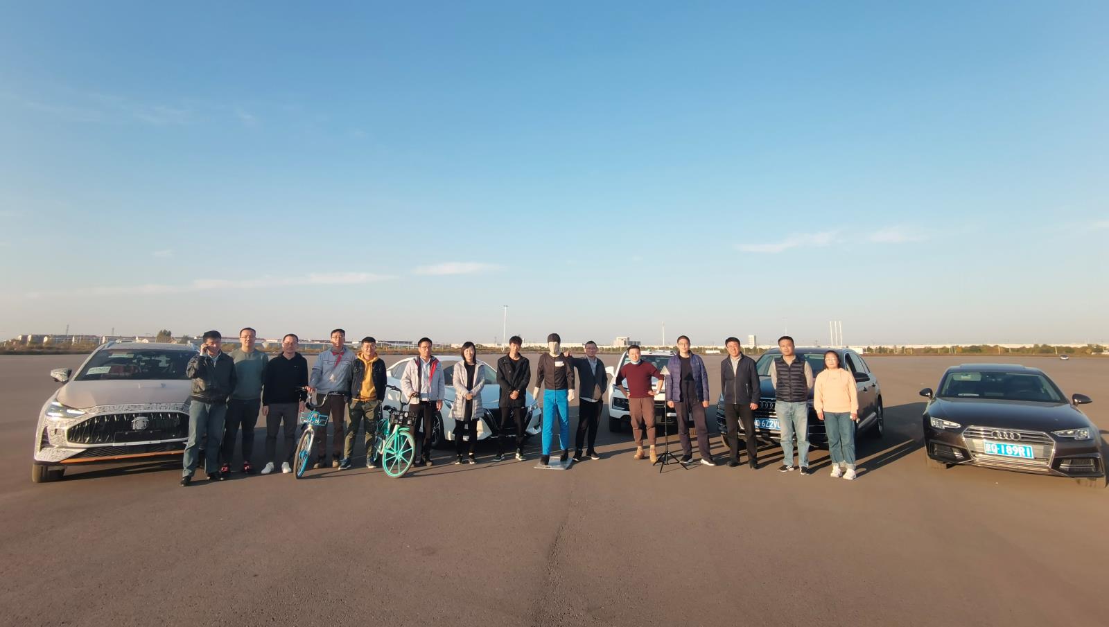 華為+博世.jpg 華為+博世.jpg